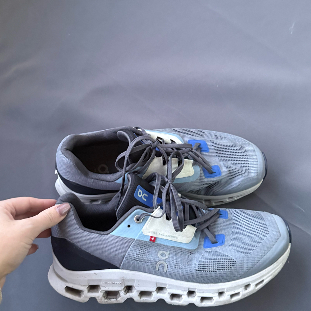 Mens on cloud